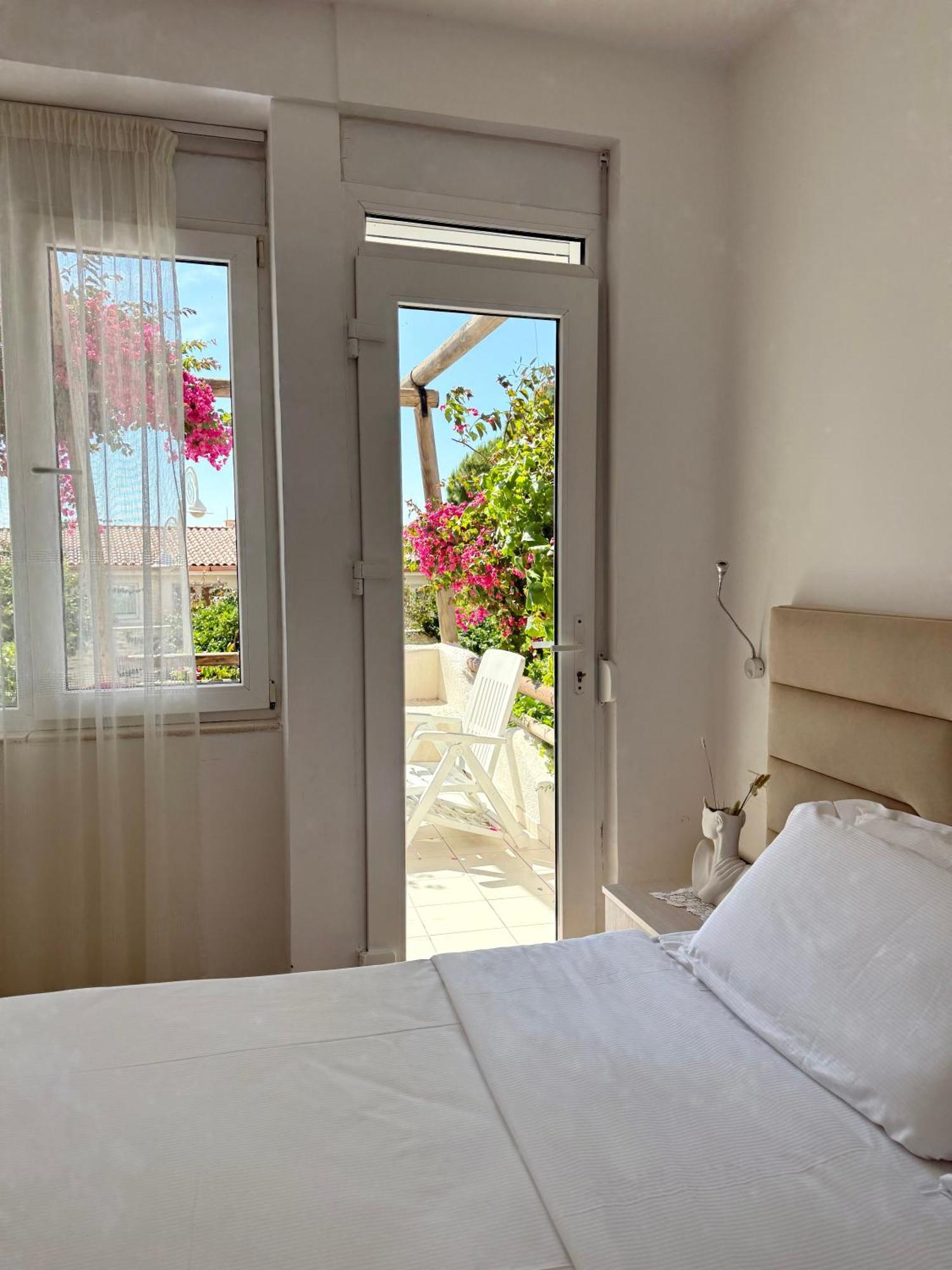 Bellavista Apartments Bougainville Bay Саранда Экстерьер фото