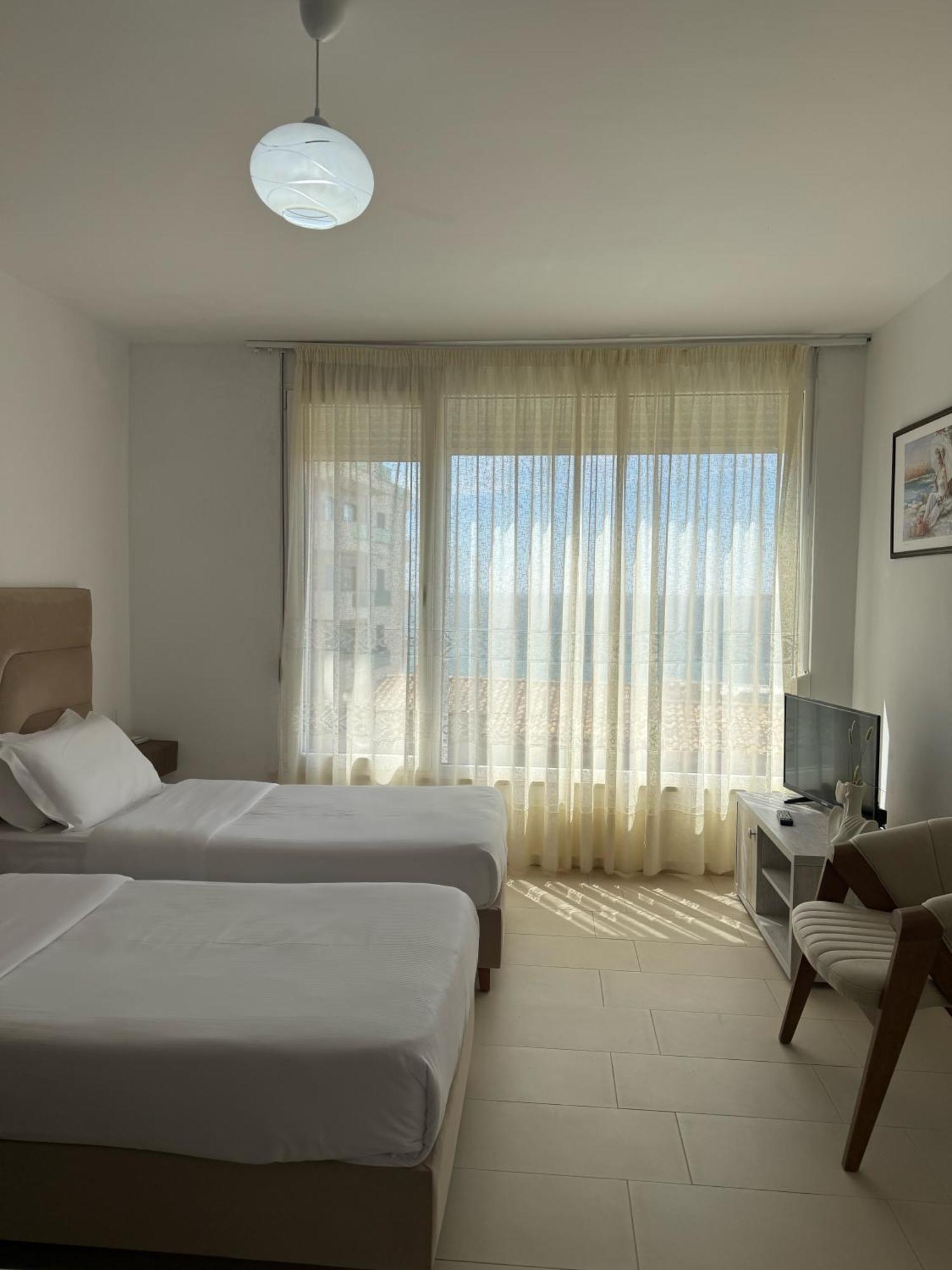 Bellavista Apartments Bougainville Bay Саранда Экстерьер фото
