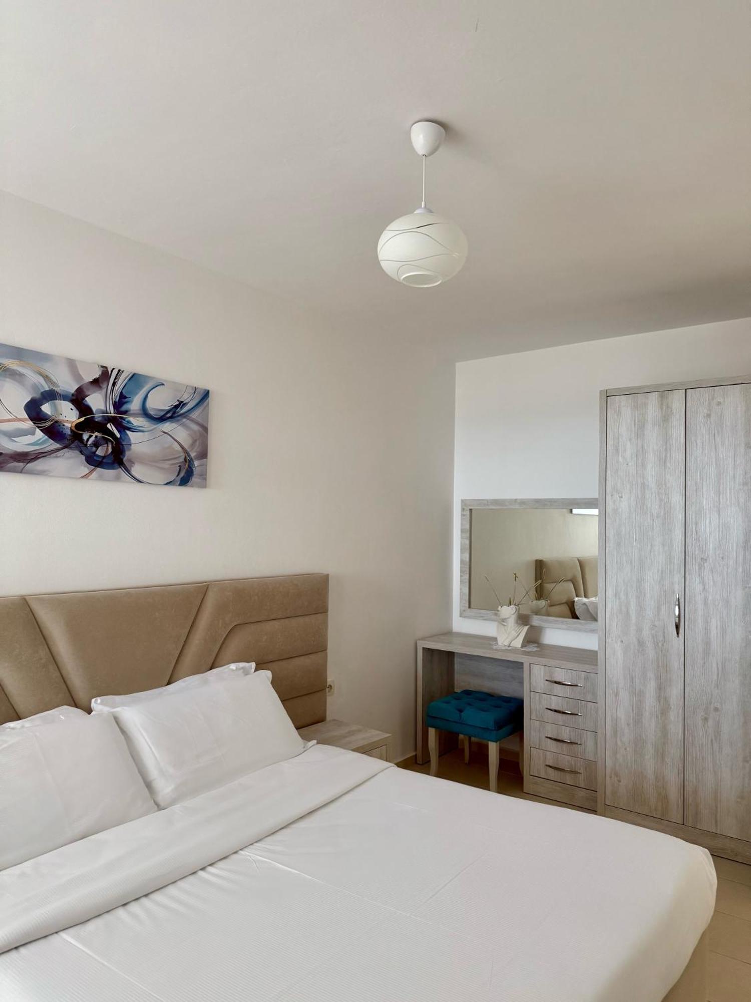 Bellavista Apartments Bougainville Bay Саранда Экстерьер фото