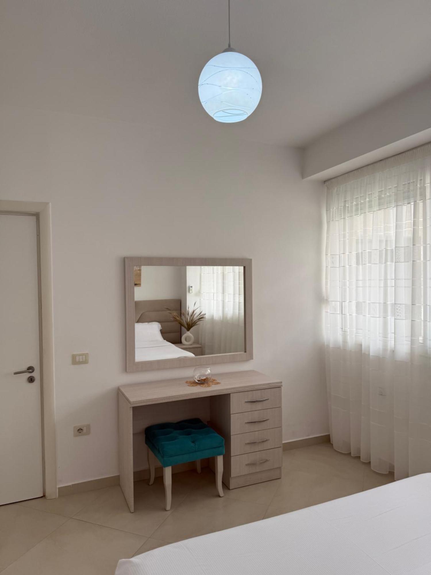 Bellavista Apartments Bougainville Bay Саранда Экстерьер фото
